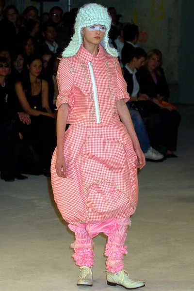 Look 15